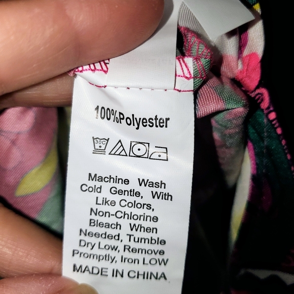 Vibrant Paisley Front Tie Blouse Size Large Runs Small Fits Like A Medium - Picture 5 of 6